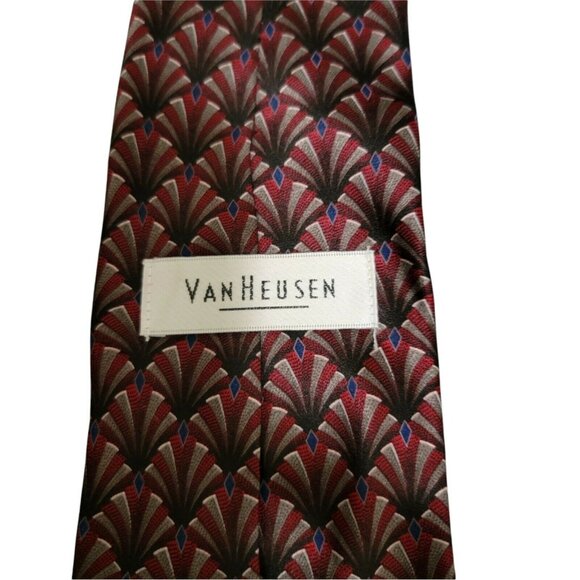 Van Heusen Silk Tie Red Blue Diamonds Mens Necktie Business Career Menswear - Picture 2 of 4